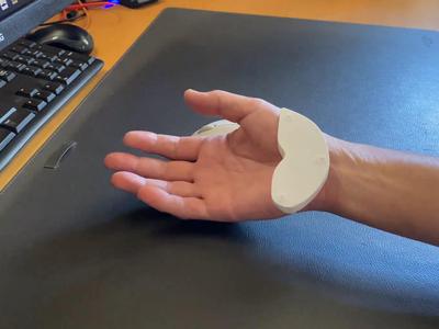 Feather Glider - Ultra Light Palm Rest