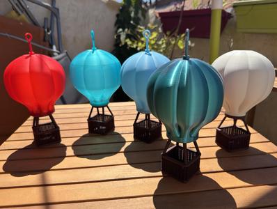 [commercial license] Illuminated hot-air balloon without support, with hanging hook