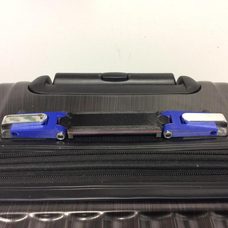 Collapsible luggage handle