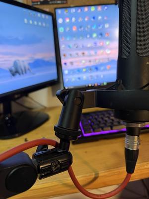 Beyerdynamic M90 Pro X microphone stand