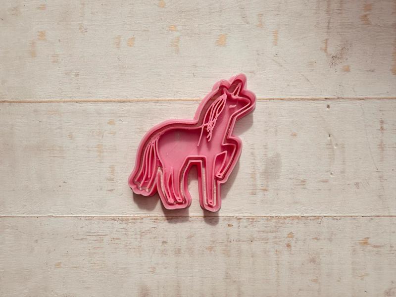 cutting Unicorn