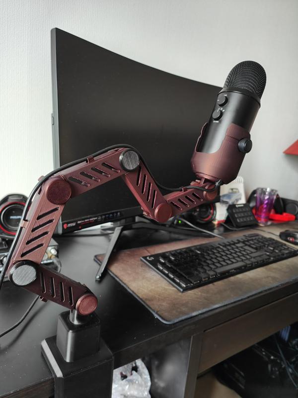 Blue Yeti microphone arm + stand