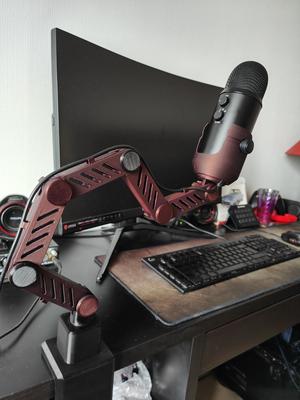 Blue Yeti microphone arm + stand