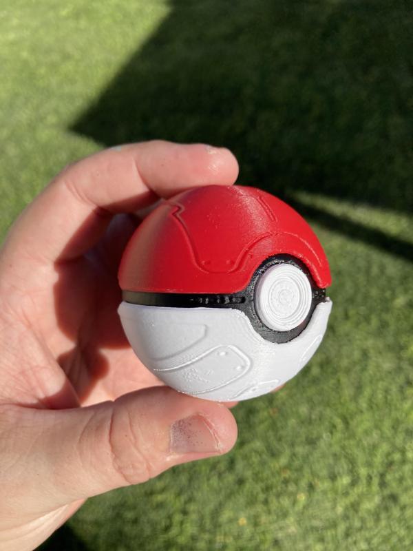 Pokeball // Closed realistic high detail
