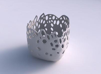 Vase quadratic stumpy with smooth crystal skin with holes001