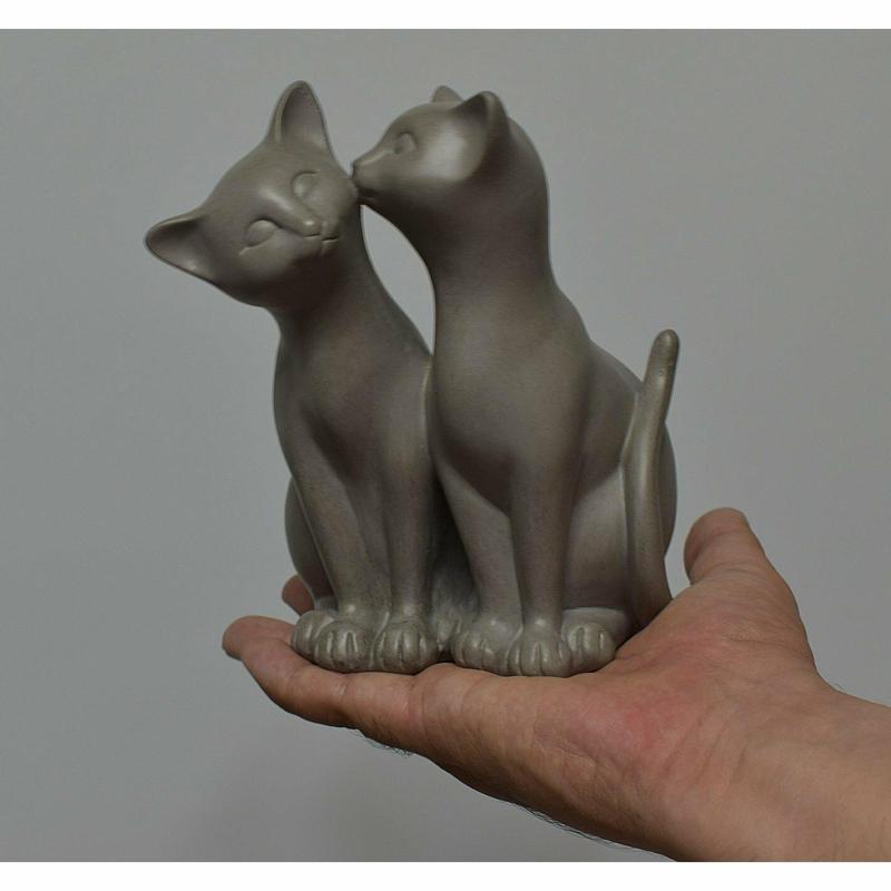2 Cats in Love - Cute Statue