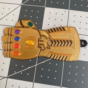 Infinity Gauntlet Keychain