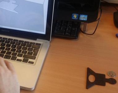 Occupational Therapyst student project : shopping trolley adapted token / Projet étudiant en ergothérapie : jeton de caddie adapté