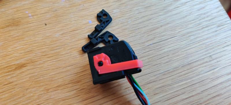 BMW E39 electric wing mirror connector clip