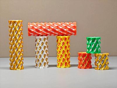 Spiral traversal grid pillar fully penetrating split type TD7 grid