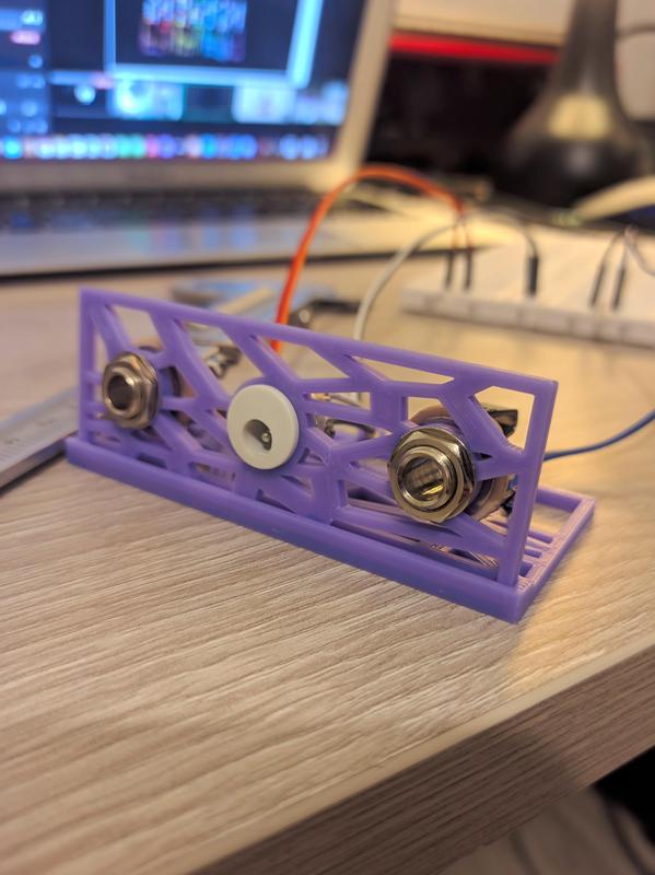 DIY Pedal Test Station - 2x Audio Jack + DC Jack Holder (Press-Fit, No Glue)