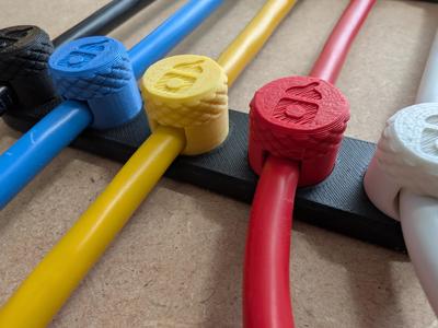 Squirrel Grip - a versatile, modular cable clip