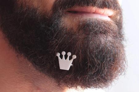 Crown for beard - front wearing