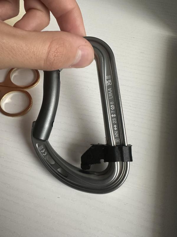 "Soft-Cinch" - Lead Rope Solo Backfeed Preventer