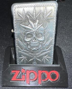 zippo Ständer