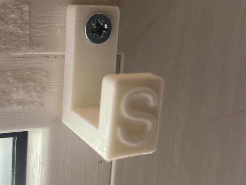 Curtain rod support