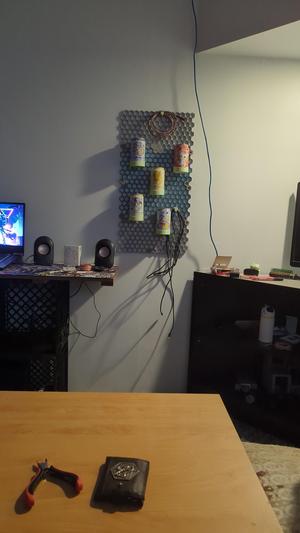 Honeycomb wall Can displays