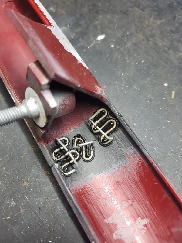 Wave staple tool for welding plastic