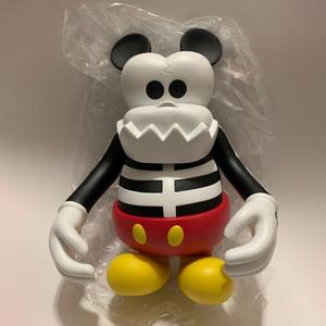 Skull-Kun Mickey Mouse Bounty Hunter BxH toy