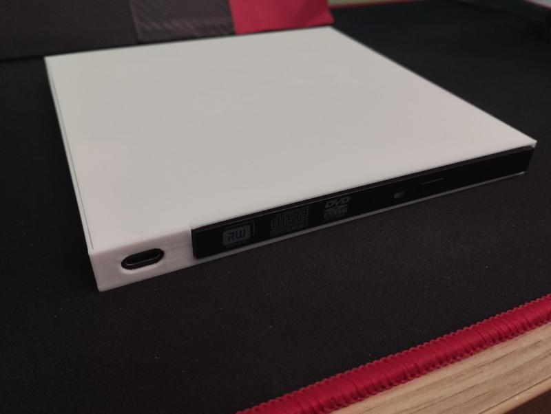 Portable Drive Buddy - A no-solder USB-C 9mm Disc Drive case