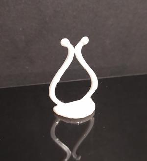 Wall clip for plants