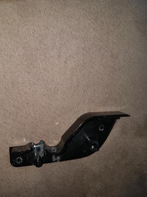 Skoda Fabia 2 (2008) rear shelf clip version 2 (5j6 867 378b R2)