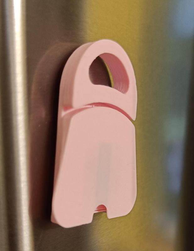 Soda can opener with magnet hole - with option to use as lid