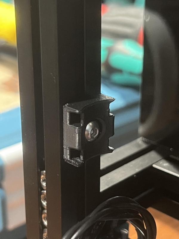 Cable tie for 1515 extrusion