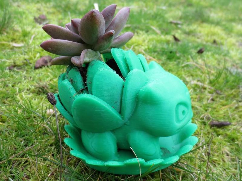 Blooming Bulbasaur Planter With Leaf Drainage Tray