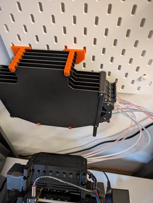 Skadis-Buffer-Holder