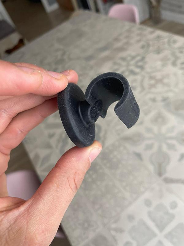 Attaches tringles rideaux - Curtain rod attachment