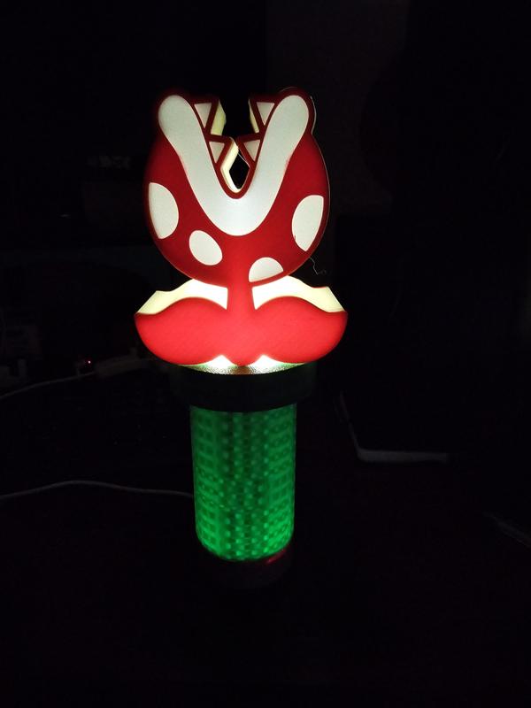 Piranha plant lamp