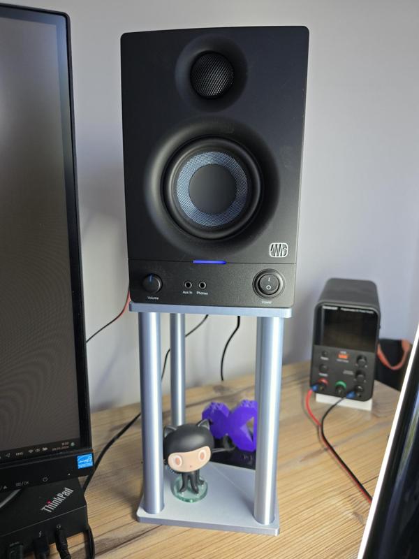 PreSonus Eris 3.5 speaker stand