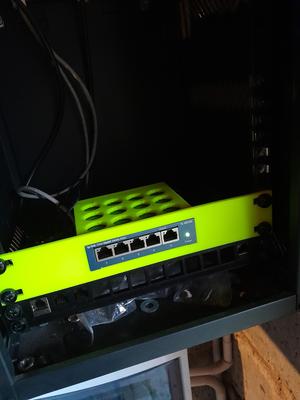 TP-LINK TL-SG105 rack10 mount