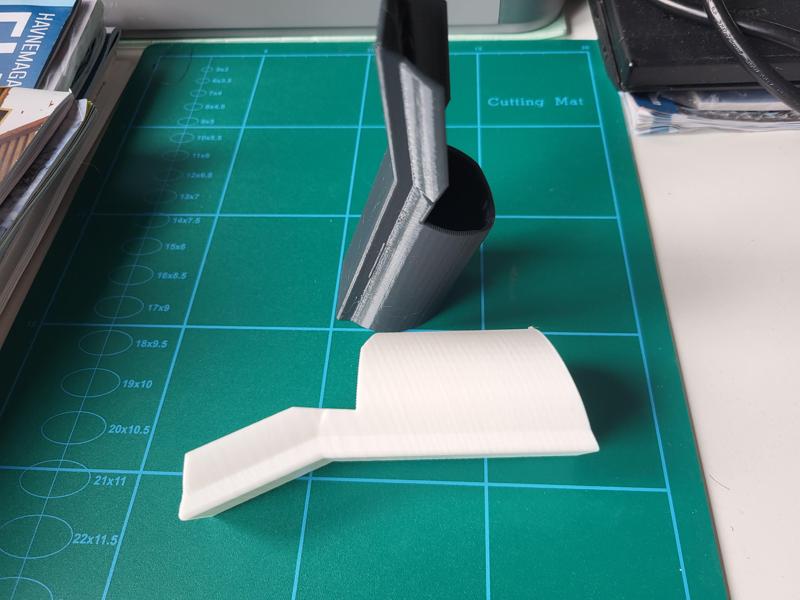 Suzuki outboard oil drain spout