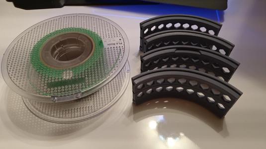 Bambu Lab Spoolen Support mit Filament Clip