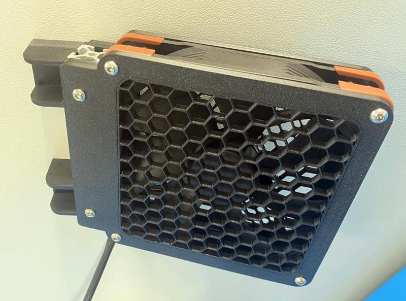 NOCTUA fan holder with fan-gard and magnetic stand