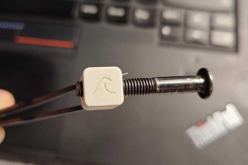 Locking Screw Bracket for YOW V4 surfskate system