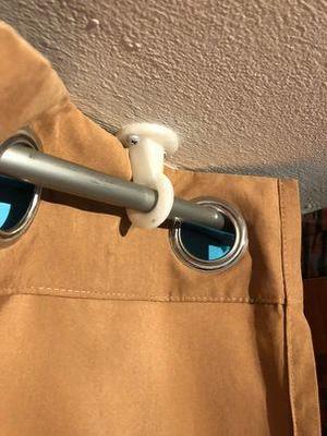 Curtain Holder / roof mount