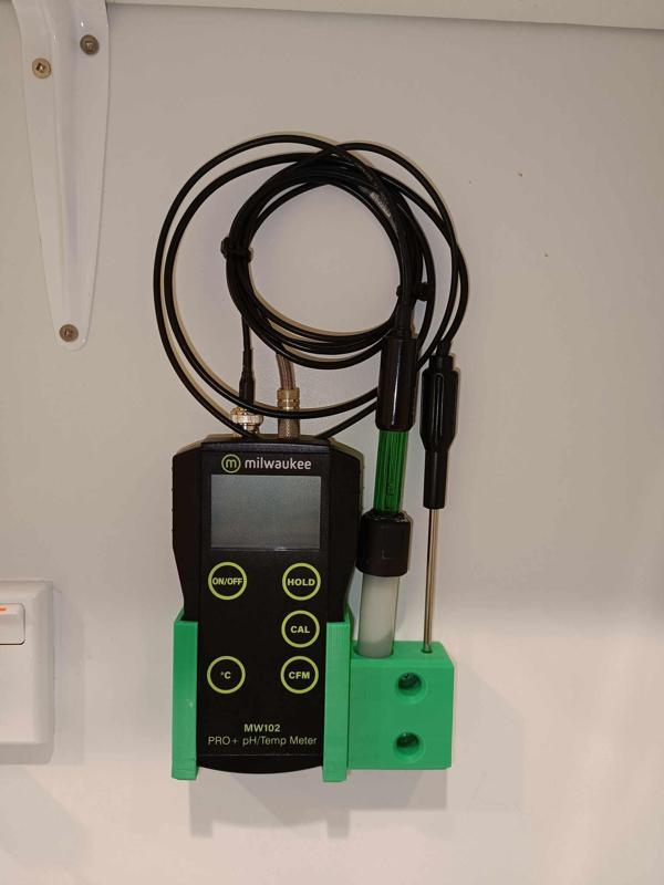 Milwaukee MW102 pH Meter Wall Mount