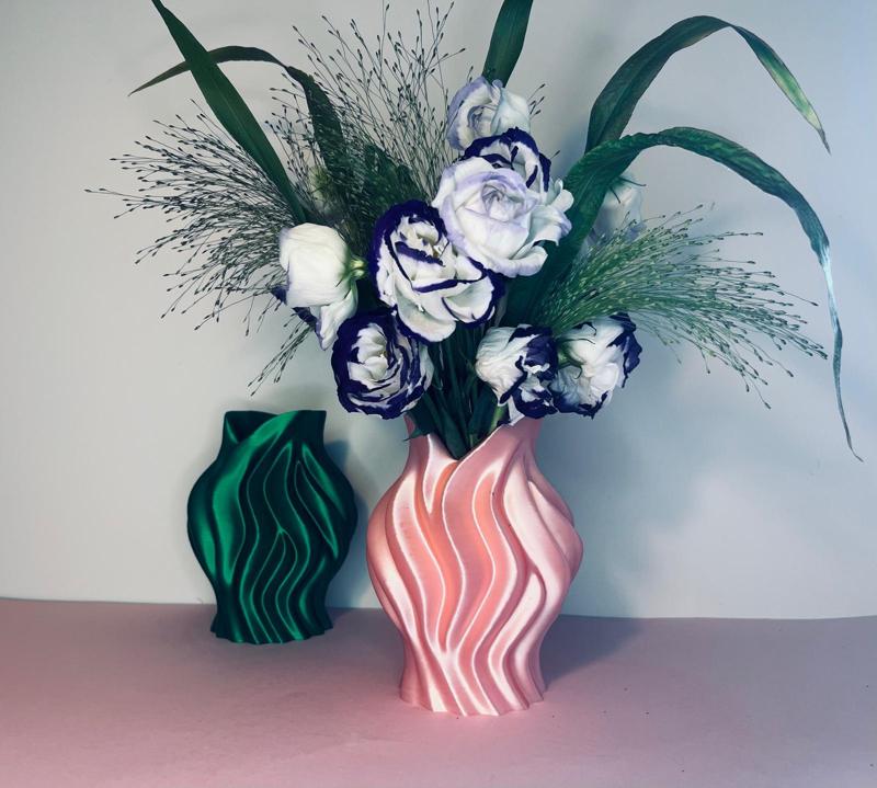 Elegant flower pot or vase decor for home