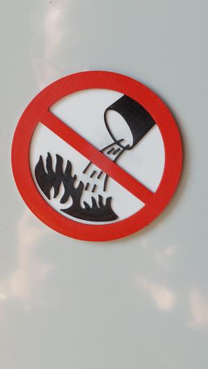 DO NOT EXTINGUISH FIRE WITH WATER OR FOAM ( no MMU reqired)