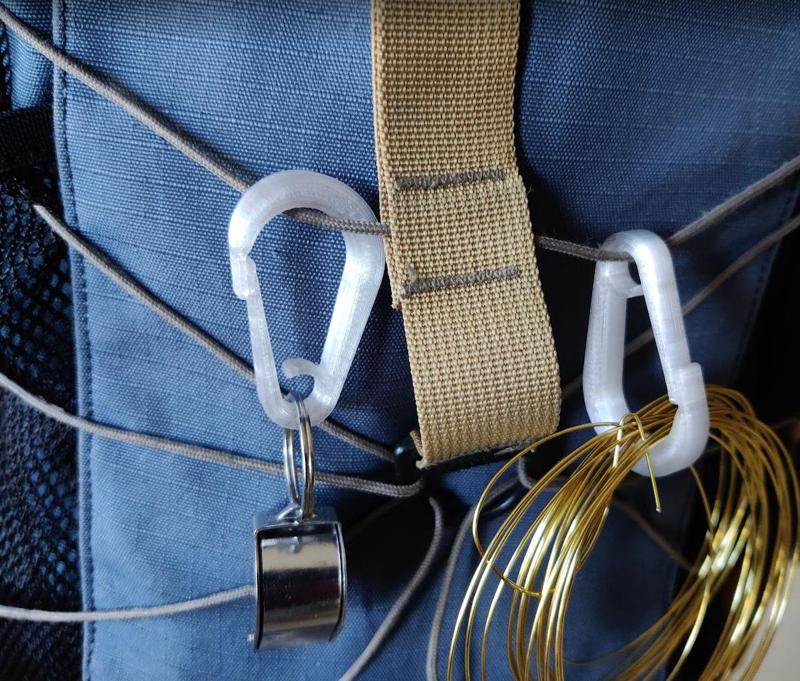 Keychain caribiner swan head clip