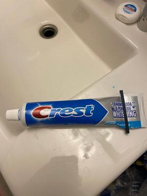 Toothpaste Squeezer