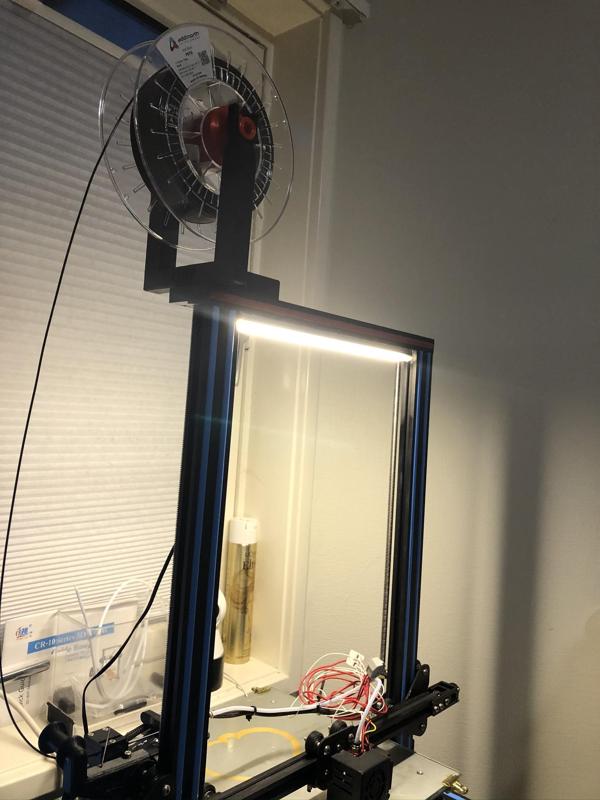 Filament holter on top