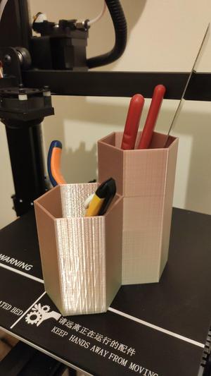 Hexagon pen holder