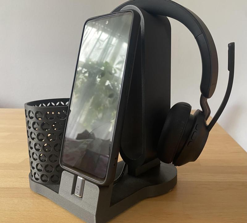 Table Organiser with Phone Charger