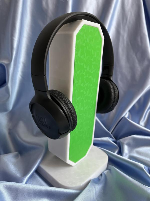 HEADPHONE STAND FOR GAMERS, RGB. GAME