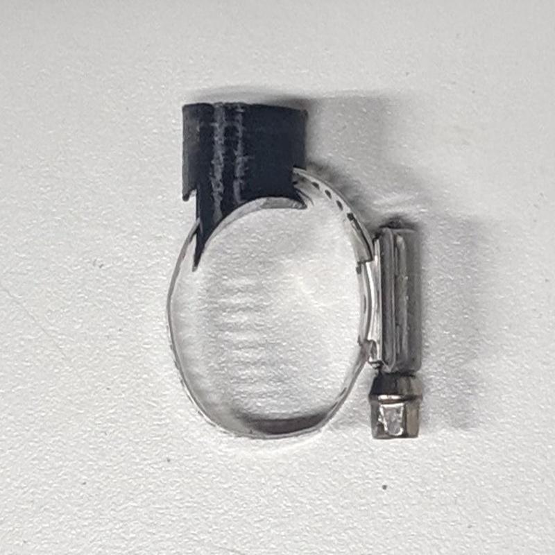 Handlebar accessory adapter