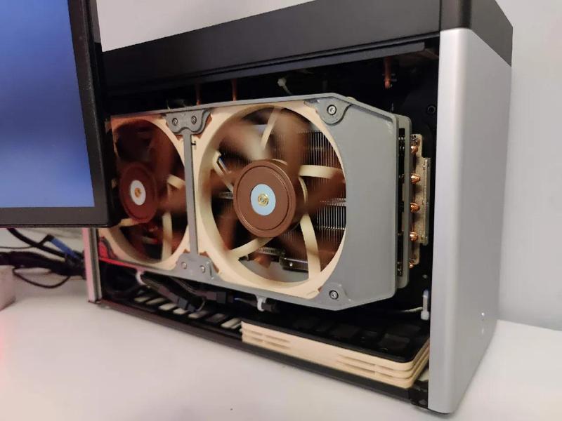 Rx 9070 XT Reaper 120mm fan shroud   